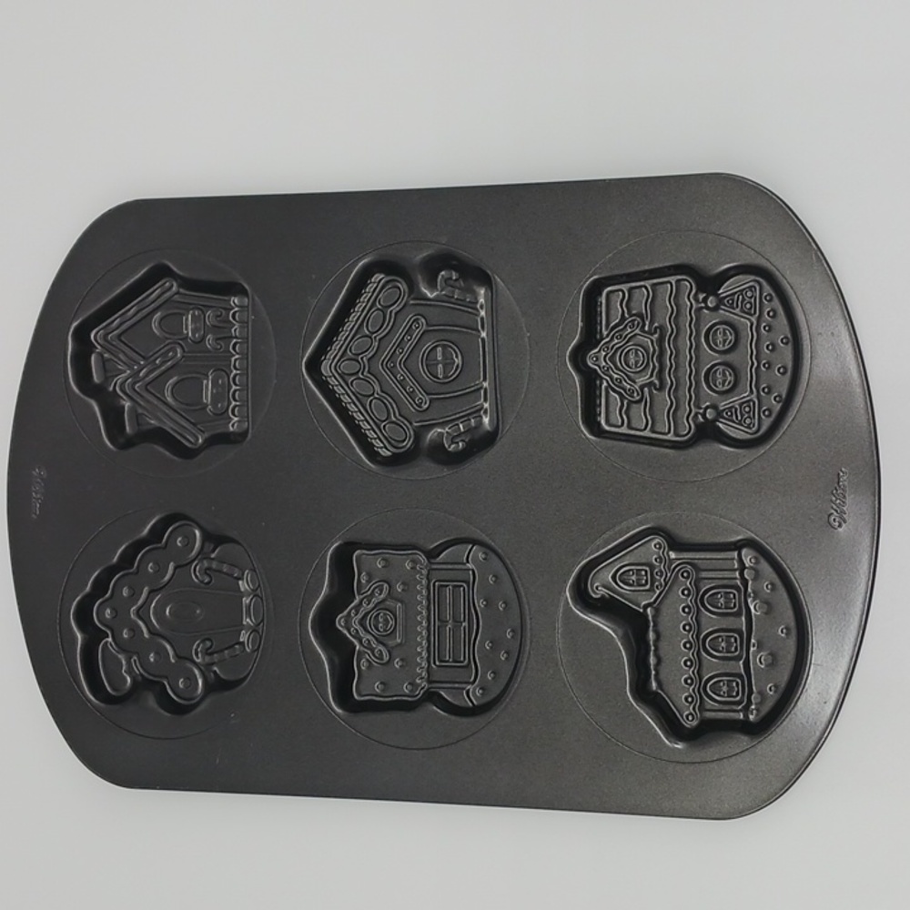 Wilton Gingerbread Village Cookie Pan